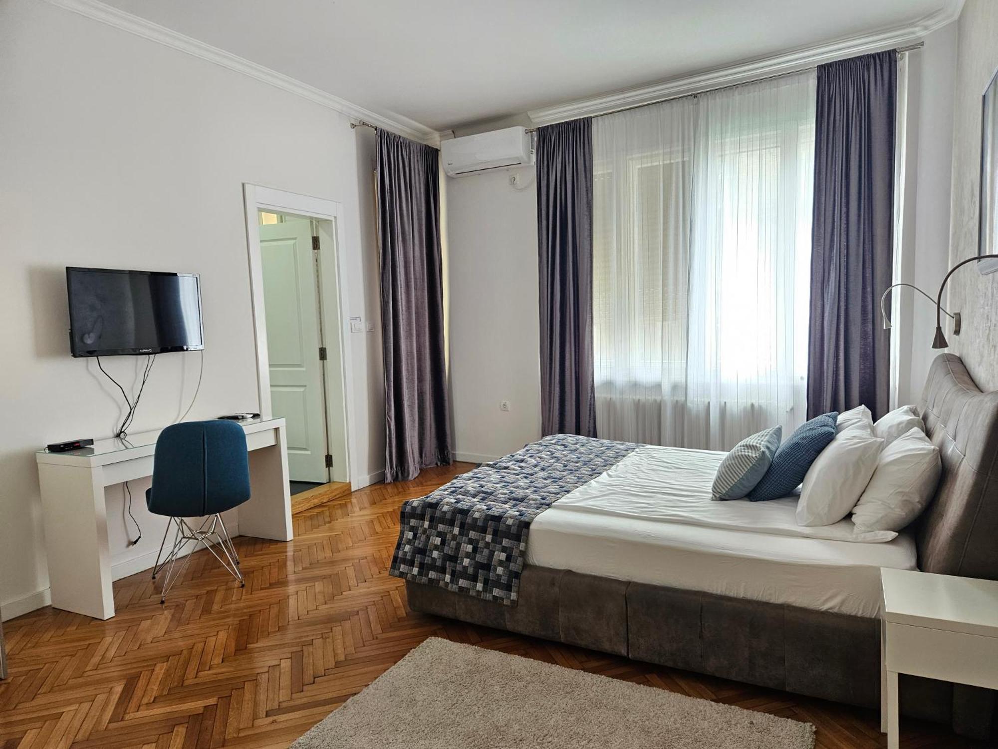 Urban Downtown Apartment
