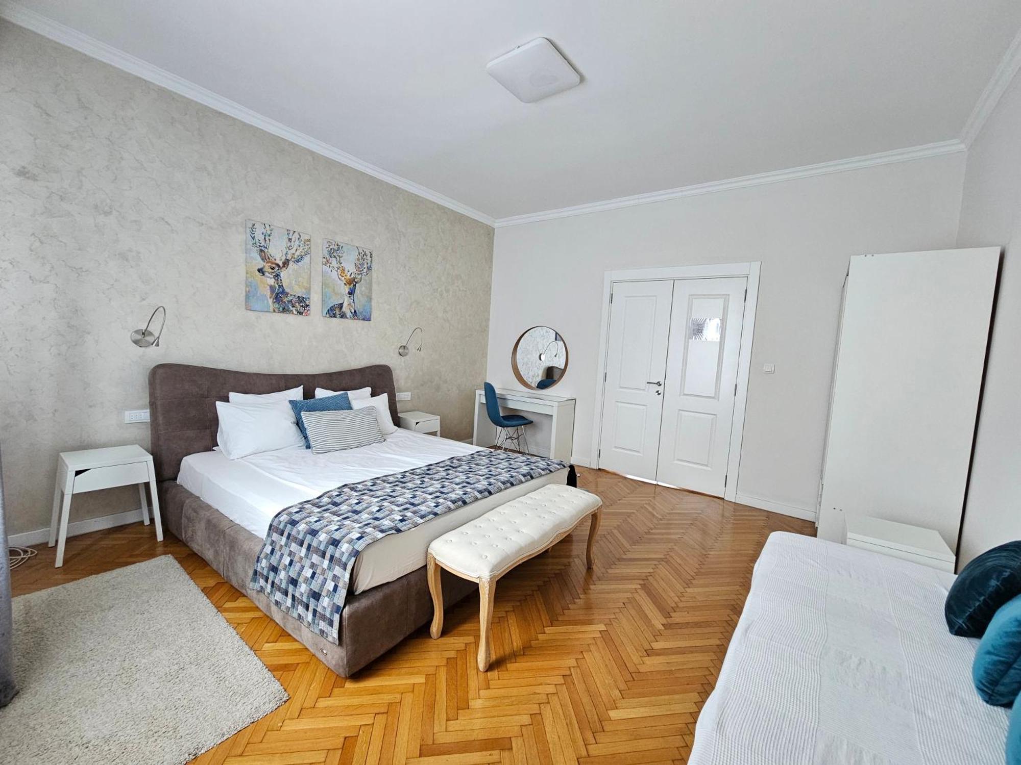 Urban Downtown Apartment Belgrade